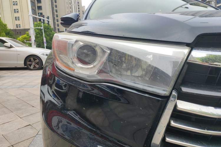 Used Toyota Highlander 2015 2.0T Two-Wheel Drive Elite Edition 7 Seats Right Front Headlight