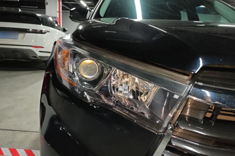Used Toyota Highlander 2015 2.0T Four-Wheel Drive Luxury Edition 7-Seater Right Front Headlight