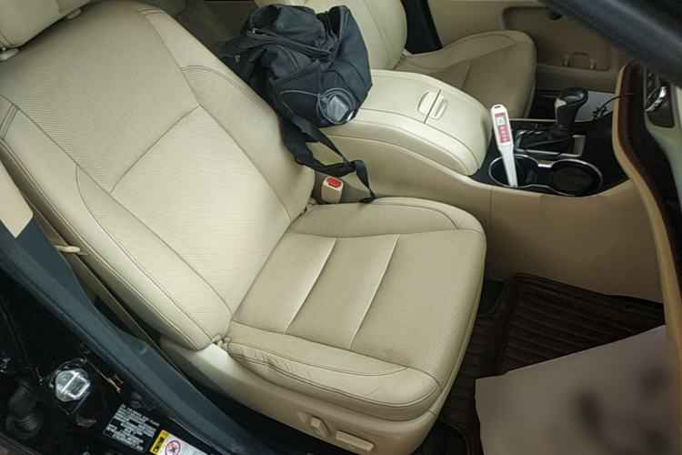 Used Toyota Highlander 2015 2.0T Four-Wheel Drive Luxury Edition 7-Seater Right Front Seat