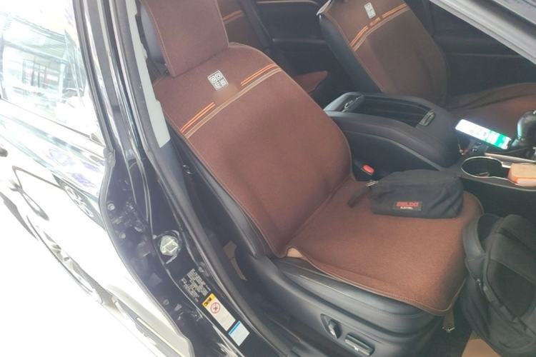 Used Toyota Highlander 2015 2.0T Four-Wheel Drive Ultimate Edition 7-Seater Right Front Seat