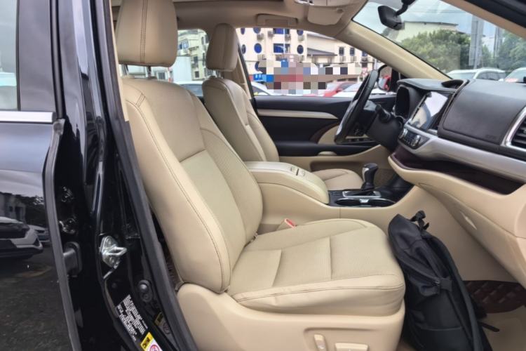 Used Toyota Highlander 2015 2.0T Four-Wheel Drive Luxury Edition 7-Seater Right Front Seat
