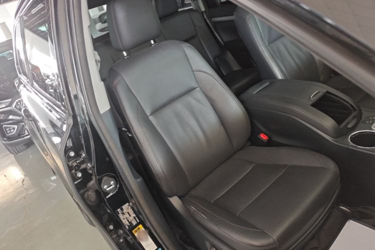 Used Toyota Highlander 2015 2.0T Four-Wheel Drive Luxury Edition 7-Seater Right Front Seat