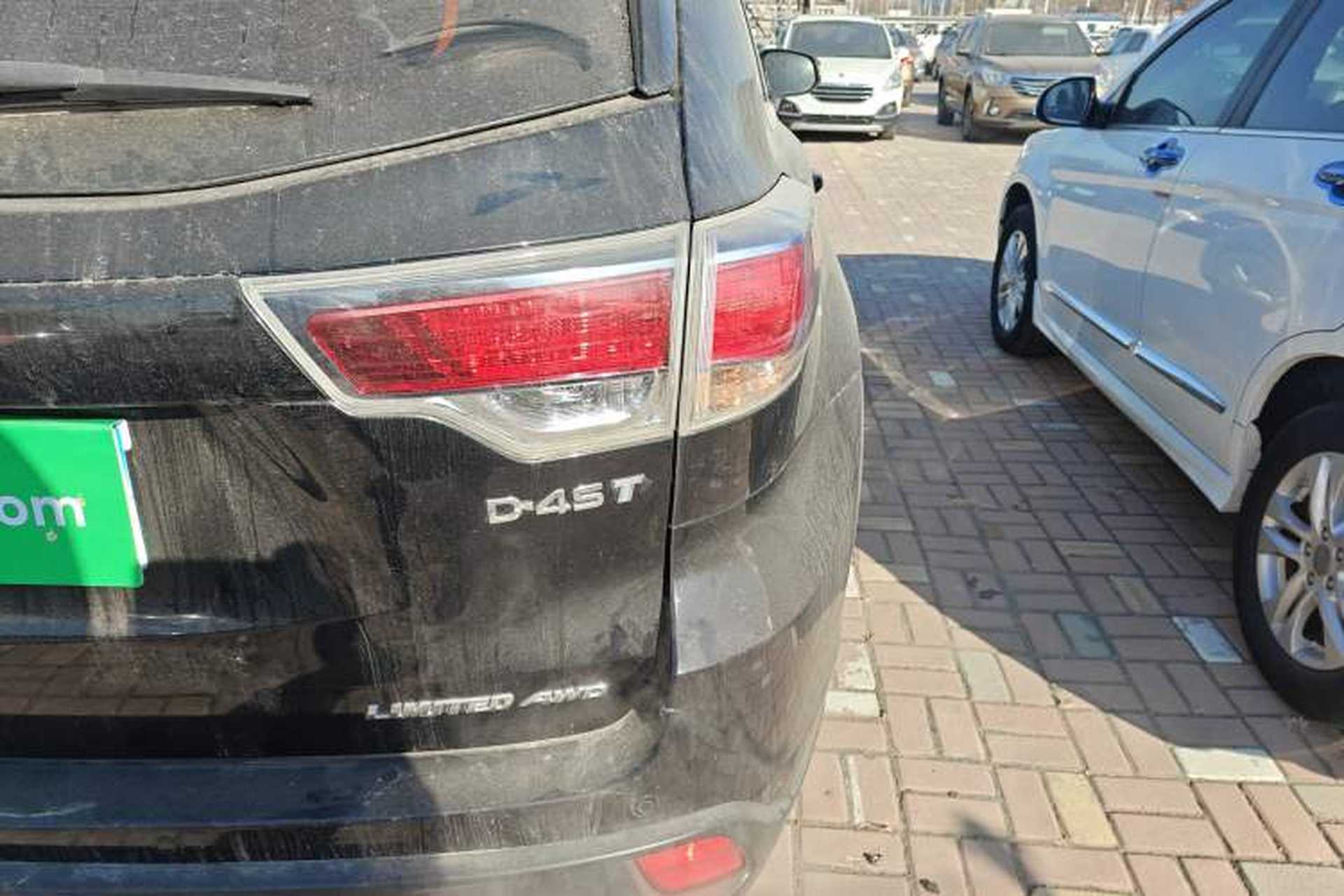 Used Toyota Highlander 2015 2.0T Four-Wheel Drive Ultimate Edition 7-Seater Right Rear Taillight