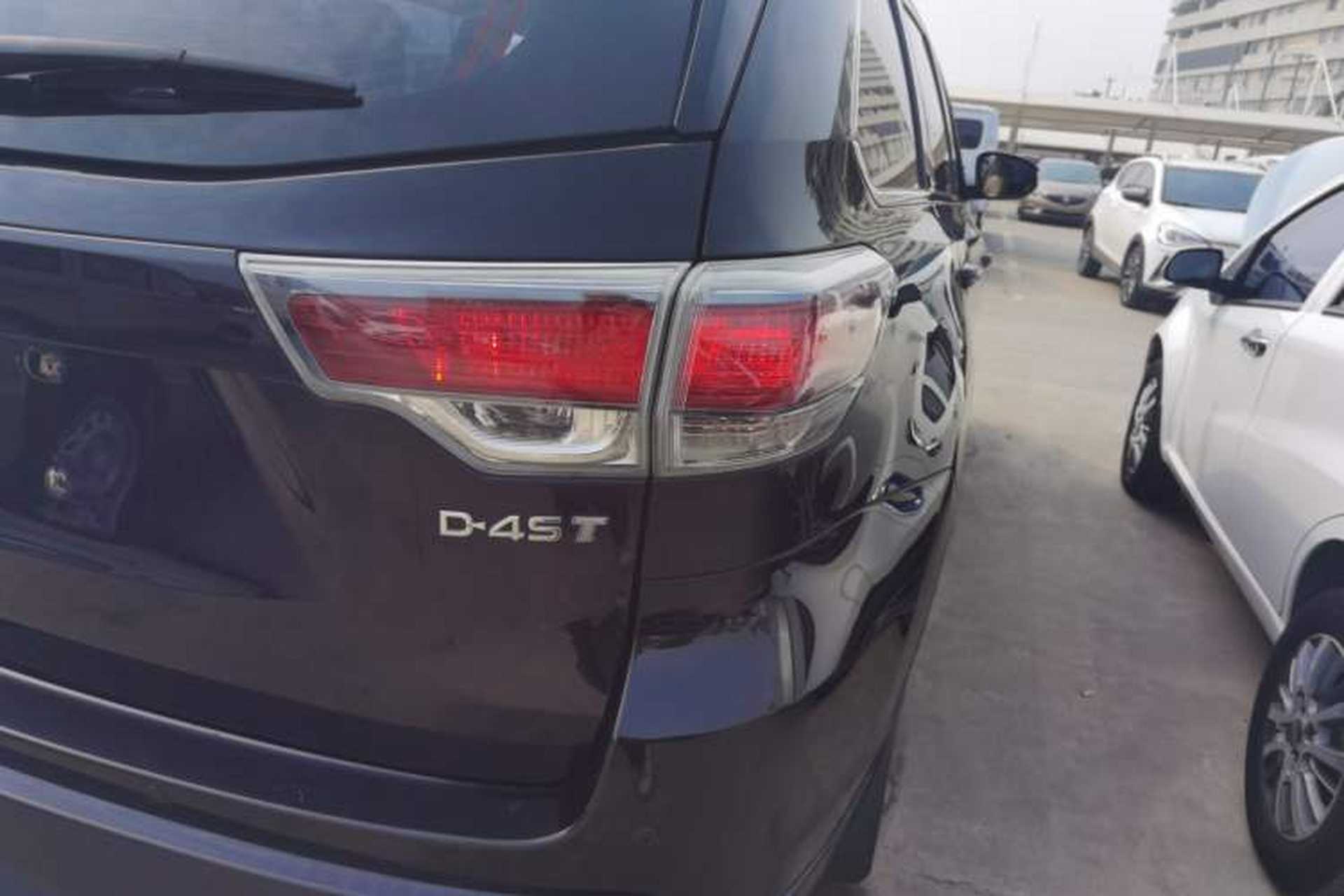 Used Toyota Highlander 2015 2.0T Two-Wheel Drive Elite Edition 5 Seats Right Rear Taillight