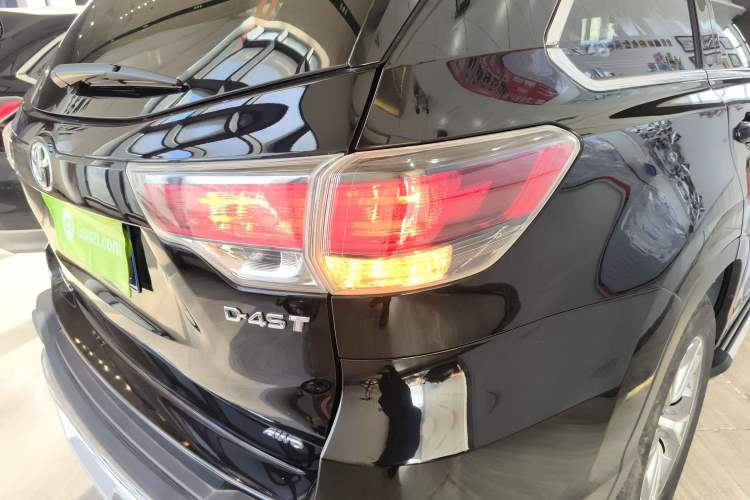 Used Toyota Highlander 2015 2.0T Four-Wheel Drive Elite Edition 7-Seater Right Rear Taillight