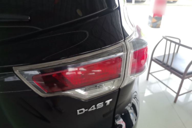 Used Toyota Highlander 2015 2.0T Four-Wheel Drive Luxury Edition 7-Seater Right Rear Taillight
