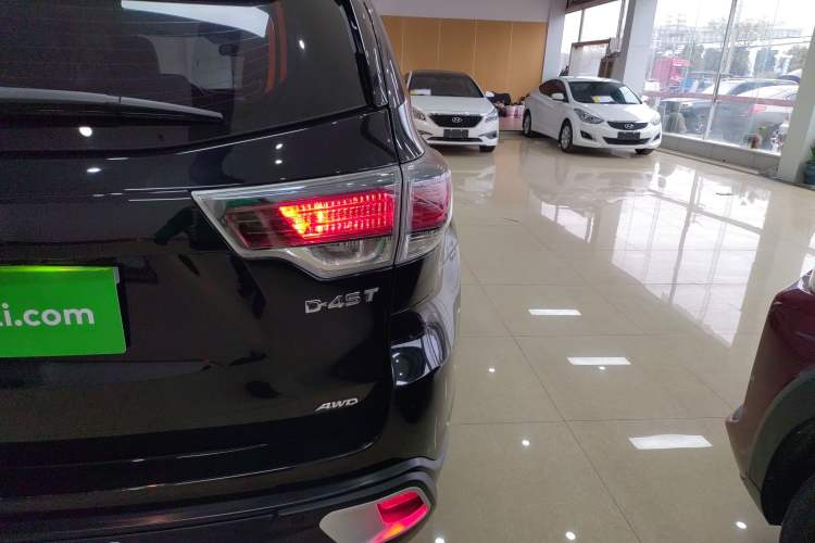 Used Toyota Highlander 2015 2.0T Four-Wheel Drive Elite Edition 7-Seater Right Rear Taillight