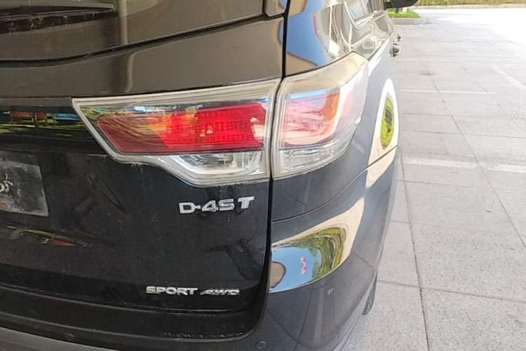 Used Toyota Highlander 2015 2.0T Four-Wheel Drive Luxury Edition 7-Seater Right Rear Taillight