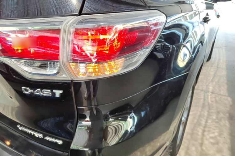 Used Toyota Highlander 2015 2.0T Four-Wheel Drive Ultimate Edition 7-Seater Right Rear Taillight
