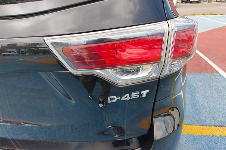 Used Toyota Highlander 2015 2.0T Two-Wheel Drive Elite Edition 7 Seats Right Rear Taillight