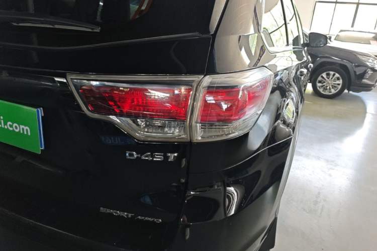 Used Toyota Highlander 2015 2.0T Four-Wheel Drive Luxury Edition 7-Seater Right Rear Taillight