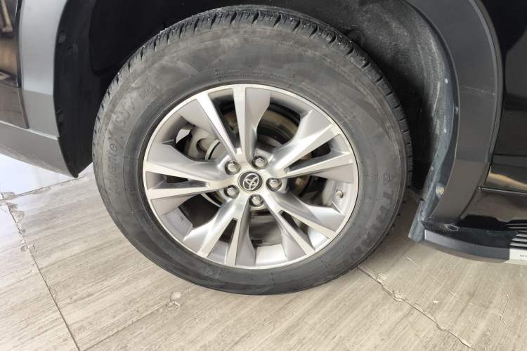 Used Toyota Highlander 2015 2.0T Four-Wheel Drive Elite Edition 7-Seater Right Rear Wheel Hub