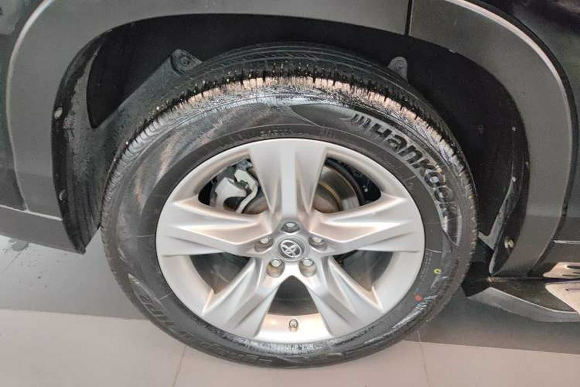 Used Toyota Highlander 2015 2.0T Four-Wheel Drive Luxury Edition 7-Seater Right Rear Wheel Hub