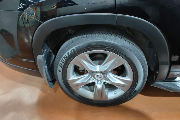 Used Toyota Highlander 2015 2.0T Four-Wheel Drive Luxury Edition 7-Seater Right Rear Wheel Hub
