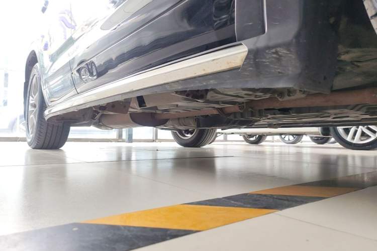 Used Toyota Highlander 2015 2.0T Four-Wheel Drive Ultimate Edition 7-Seater Right Side Sill