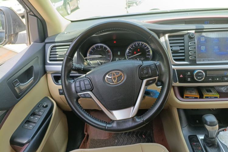 Used Toyota Highlander 2015 2.0T Four-Wheel Drive Luxury Edition 7-Seater Steering Wheel