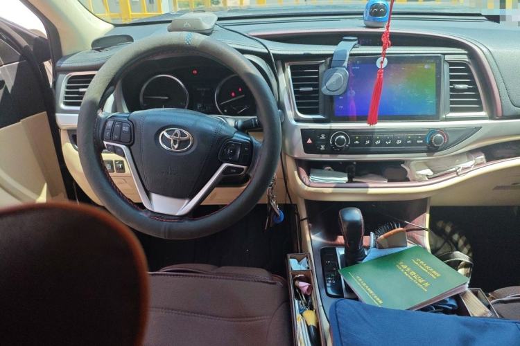 Used Toyota Highlander 2015 2.0T Four-Wheel Drive Elite Edition 7-Seater Steering Wheel