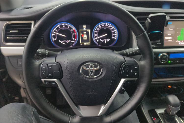 Used Toyota Highlander 2015 2.0T Four-Wheel Drive Ultimate Edition 7-Seater Steering Wheel