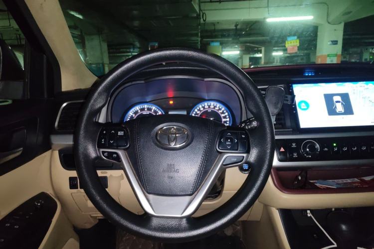 Used Toyota Highlander 2015 2.0T Four-Wheel Drive Elite Edition 7-Seater Steering Wheel