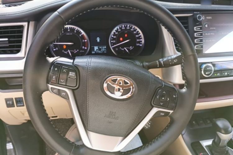 Used Toyota Highlander 2015 2.0T Four-Wheel Drive Luxury Edition 7-Seater Steering Wheel