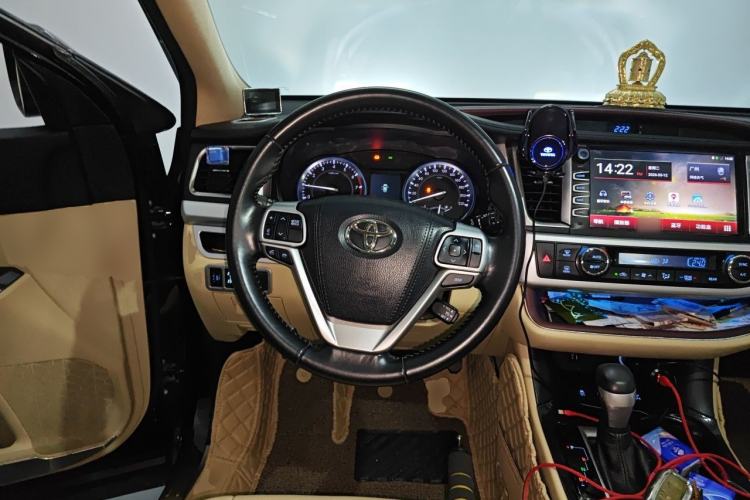 Used Toyota Highlander 2015 2.0T Four-Wheel Drive Luxury Edition 7-Seater Steering Wheel