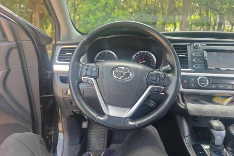 Used Toyota Highlander 2015 2.0T Four-Wheel Drive Luxury Edition 7-Seater Steering Wheel