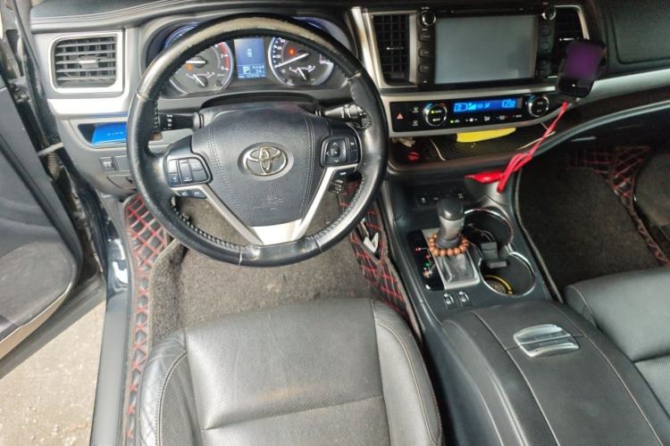 Used Toyota Highlander 2015 2.0T Four-Wheel Drive Luxury Edition 7-Seater Steering Wheel