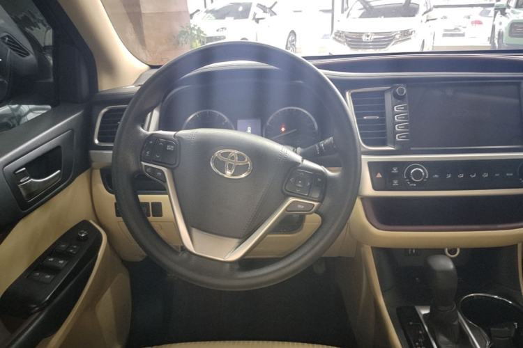 Used Toyota Highlander 2015 2.0T Four-Wheel Drive Elite Edition 7-Seater Steering Wheel
