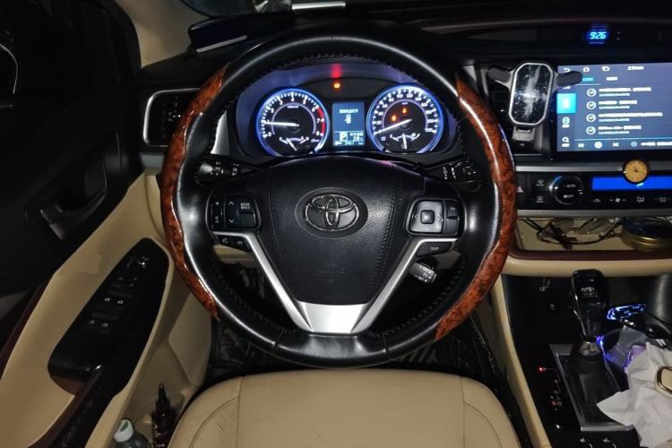 Used Toyota Highlander 2015 2.0T Four-Wheel Drive Luxury Edition 7-Seater Steering Wheel
