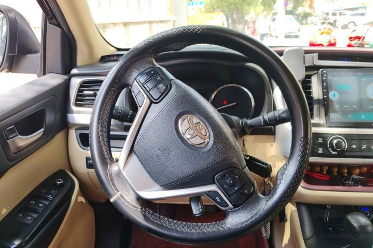 Used Toyota Highlander 2015 2.0T Four-Wheel Drive Elite Edition 7-Seater Steering Wheel