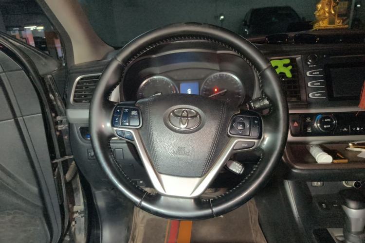 Used Toyota Highlander 2015 2.0T Four-Wheel Drive Luxury Edition 7-Seater Steering Wheel