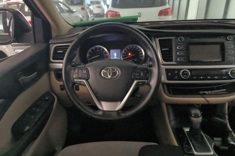Used Toyota Highlander 2015 2.0T Four-Wheel Drive Luxury Edition 7-Seater Steering Wheel