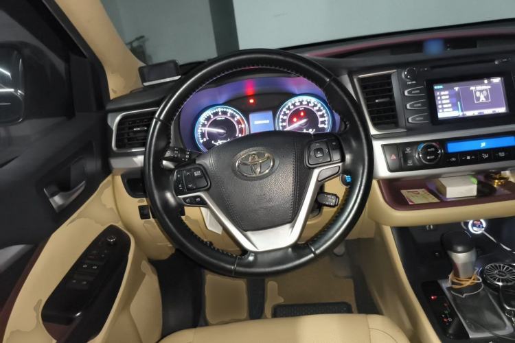Used Toyota Highlander 2015 2.0T Four-Wheel Drive Luxury Edition 7-Seater Steering Wheel
