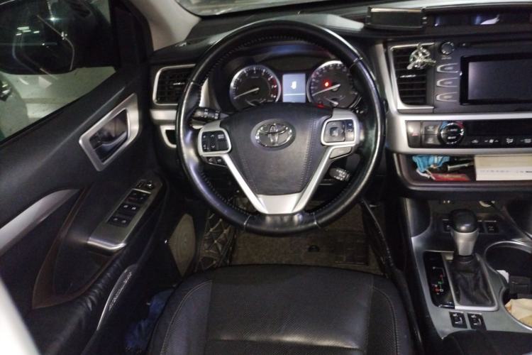 Used Toyota Highlander 2015 2.0T Four-Wheel Drive Luxury Edition 7-Seater Steering Wheel