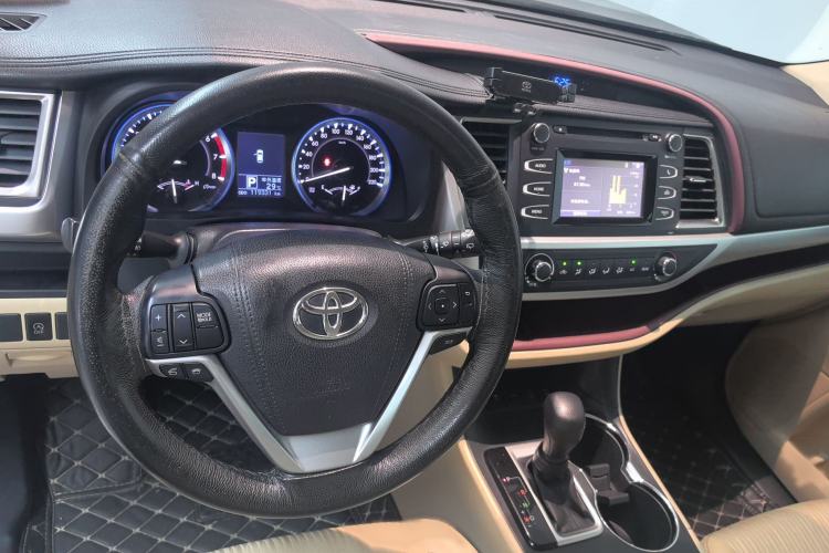 Used Toyota Highlander 2015 2.0T Four-Wheel Drive Elite Edition 7-Seater Steering Wheel