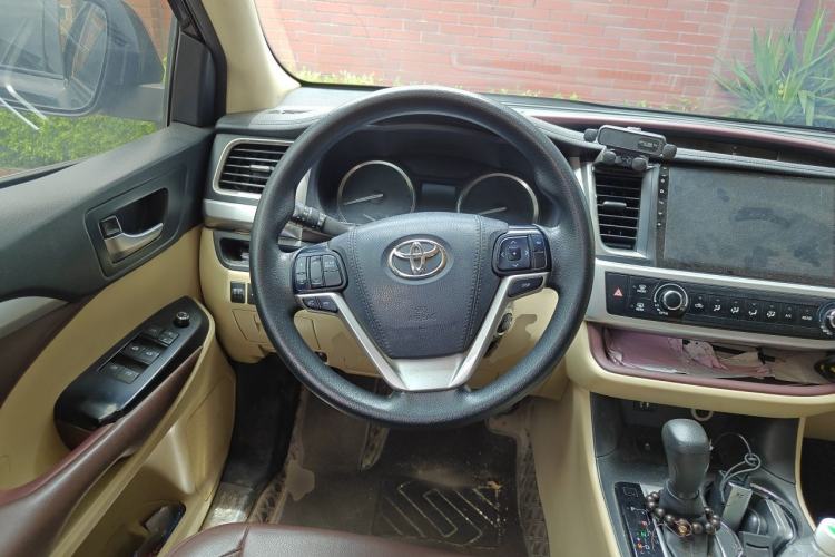 Used Toyota Highlander 2015 2.0T Four-Wheel Drive Elite Edition 7-Seater Steering Wheel