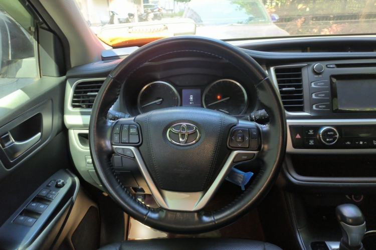 Used Toyota Highlander 2015 2.0T Four-Wheel Drive Luxury Edition 7-Seater Steering Wheel