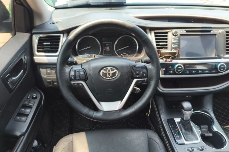 Used Toyota Highlander 2015 2.0T Four-Wheel Drive Ultimate Edition 7-Seater Steering Wheel