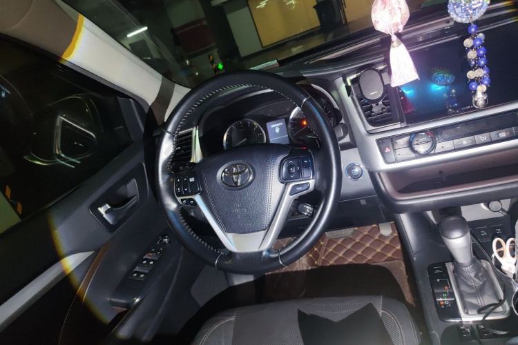 Used Toyota Highlander 2015 2.0T Four-Wheel Drive Luxury Edition 7-Seater Steering Wheel