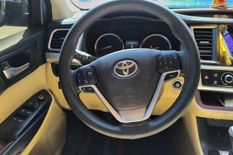 Used Toyota Highlander 2015 2.0T Four-Wheel Drive Elite Edition 7-Seater Steering Wheel