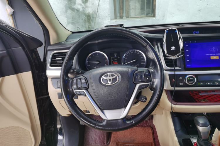 Used Toyota Highlander 2015 2.0T Four-Wheel Drive Ultimate Edition 7-Seater Steering Wheel