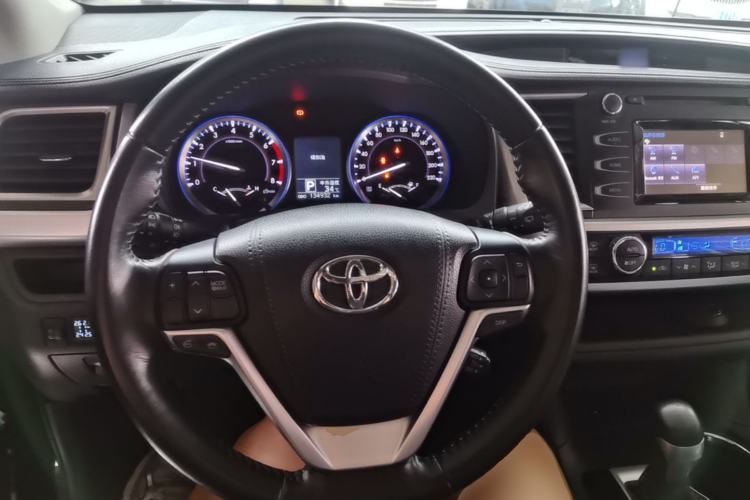 Used Toyota Highlander 2015 2.0T Four-Wheel Drive Luxury Edition 7-Seater Steering Wheel