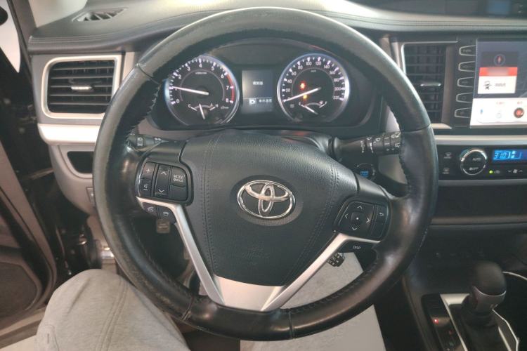 Used Toyota Highlander 2015 2.0T Four-Wheel Drive Luxury Edition 7-Seater Steering Wheel
