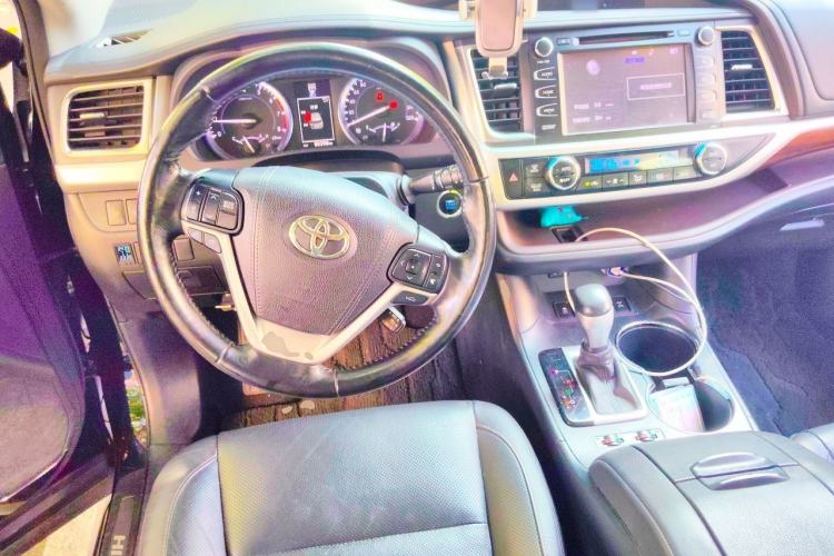 Used Toyota Highlander 2015 2.0T Four-Wheel Drive Ultimate Edition 7-Seater Steering Wheel