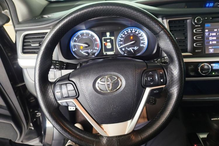 Used Toyota Highlander 2015 2.0T Four-Wheel Drive Ultimate Edition 7-Seater Steering Wheel