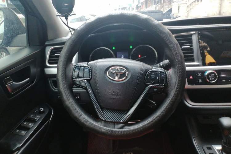 Used Toyota Highlander 2015 2.0T Four-Wheel Drive Luxury Edition 7-Seater Steering Wheel