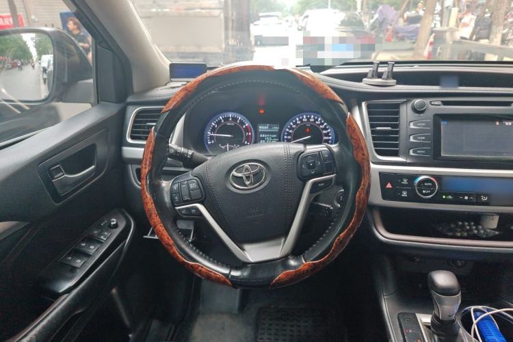 Used Toyota Highlander 2015 2.0T Four-Wheel Drive Luxury Edition 7-Seater Steering Wheel