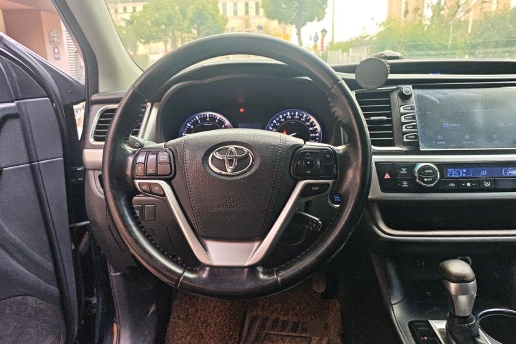 Used Toyota Highlander 2015 2.0T Four-Wheel Drive Luxury Edition 7-Seater Steering Wheel