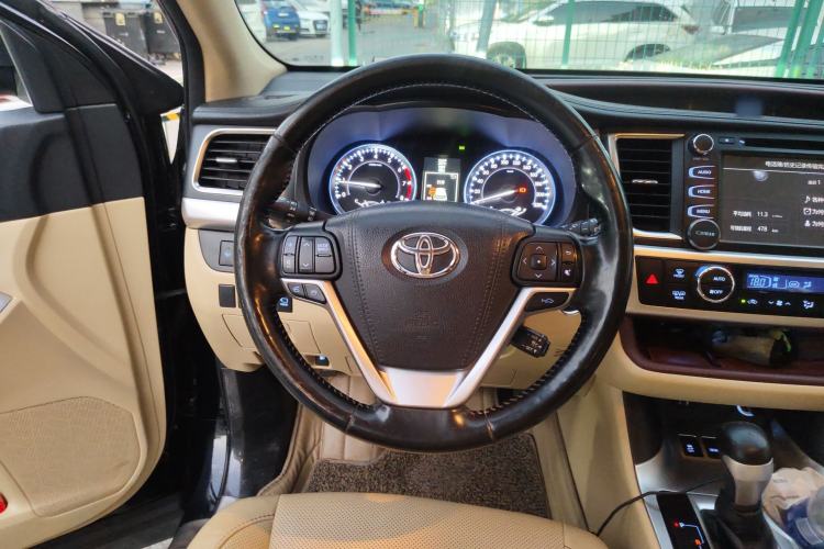 Used Toyota Highlander 2015 2.0T Four-Wheel Drive Ultimate Edition 7-Seater Steering Wheel