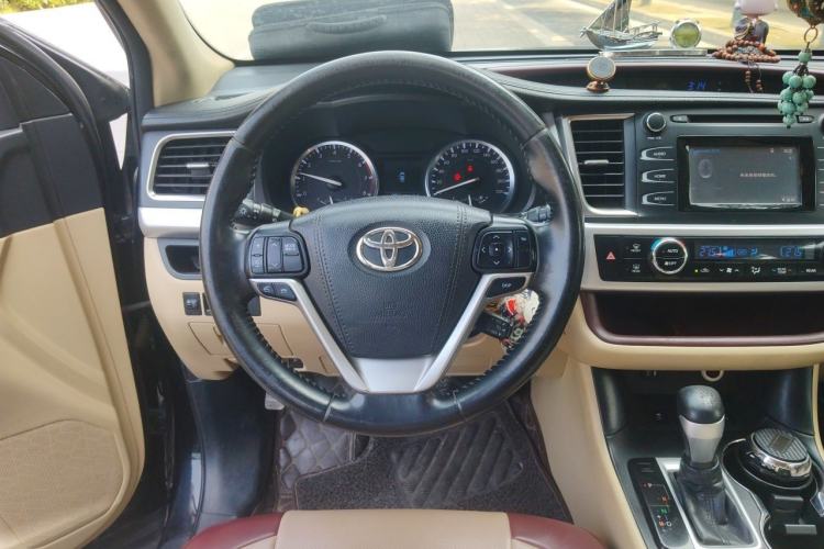 Used Toyota Highlander 2015 2.0T Four-Wheel Drive Luxury Edition 7-Seater Steering Wheel